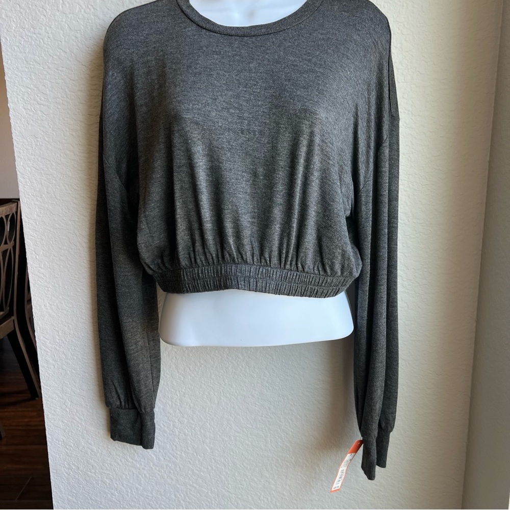 Colsie long sleeve crop top